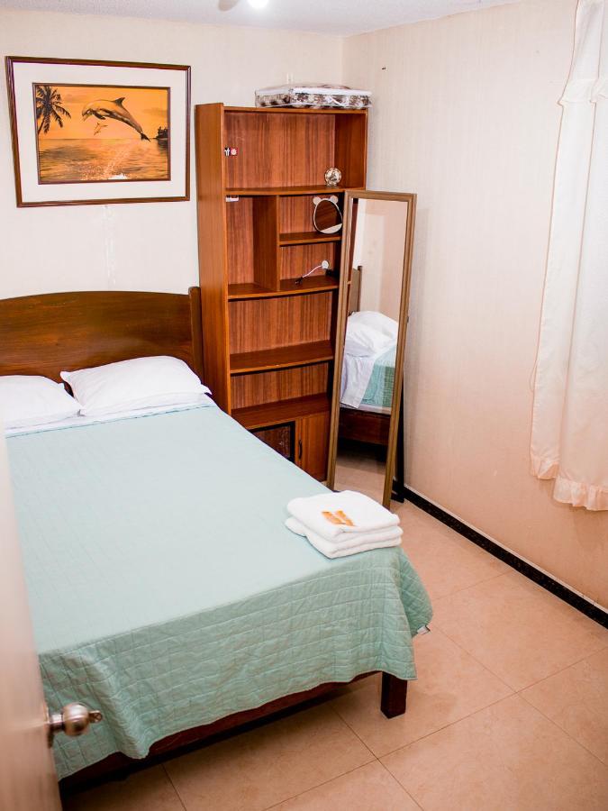 The White Lion 2 / 10 Min Airport Apartment Lima Bagian luar foto
