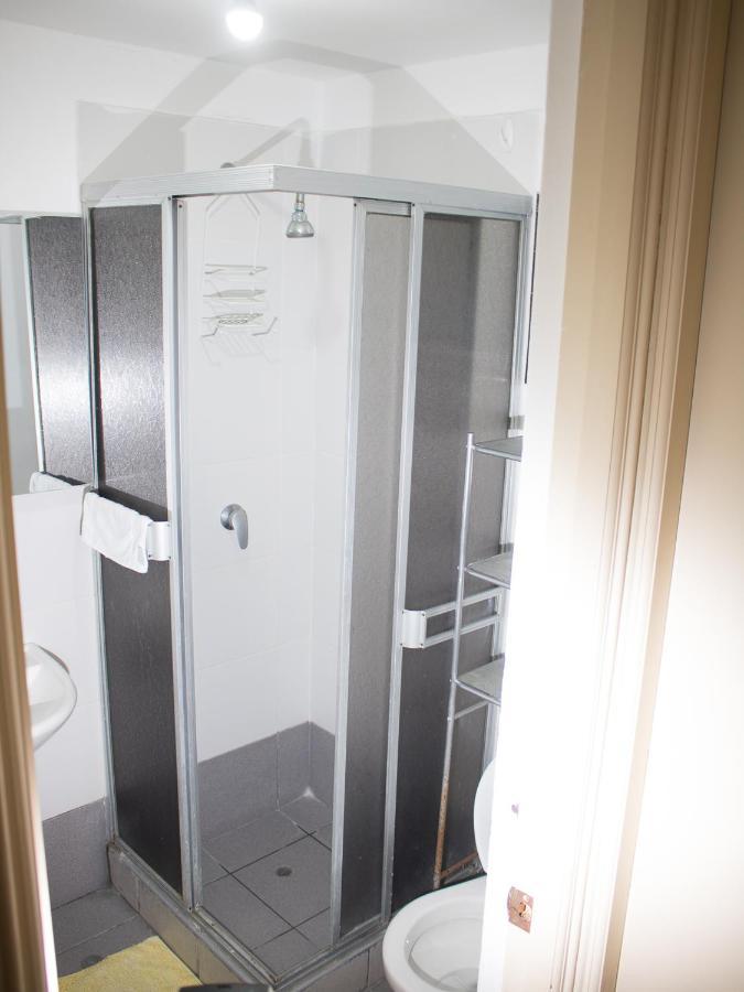 The White Lion 2 / 10 Min Airport Apartment Lima Bagian luar foto